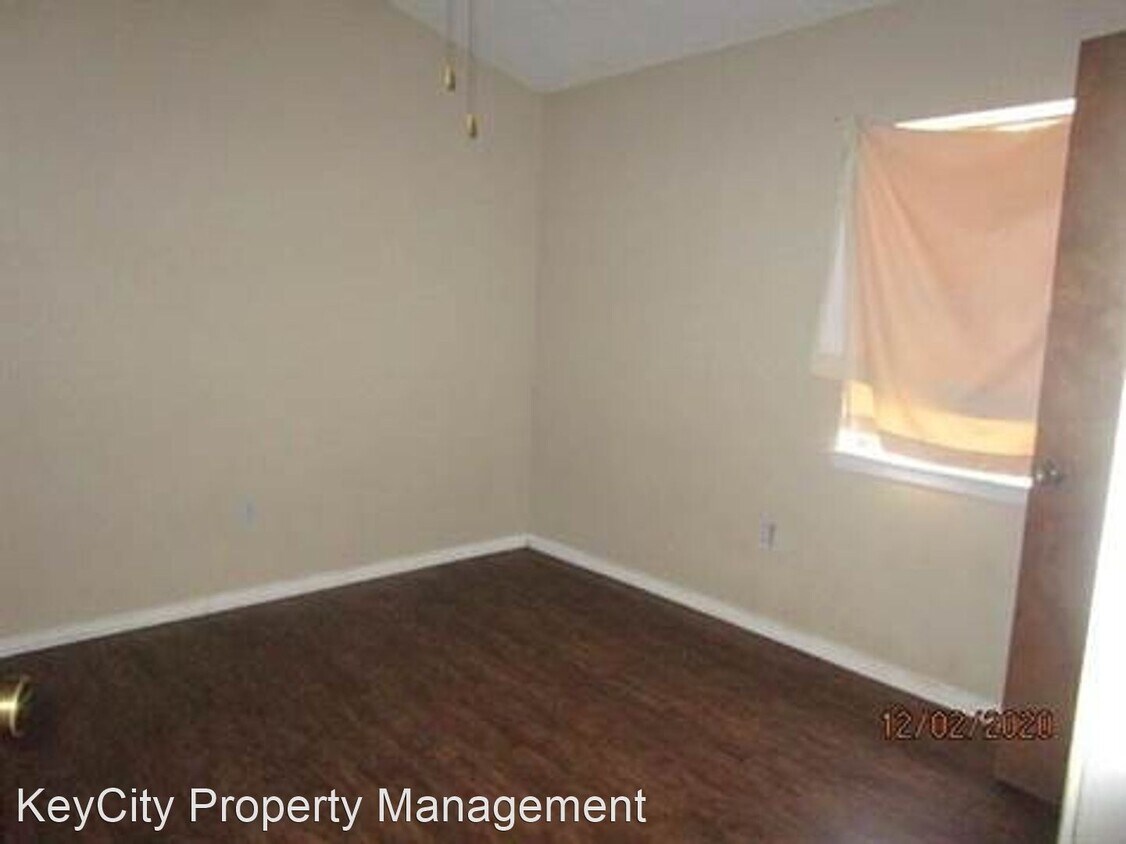 Foto del edificio - 3 br, 1 bath House - 2418 Shotgun North