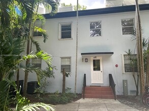 Building Photo - 7865 SW 57th Ave
