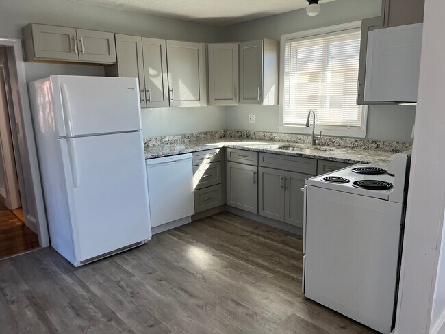 Building Photo - 9 Plainfield Ave