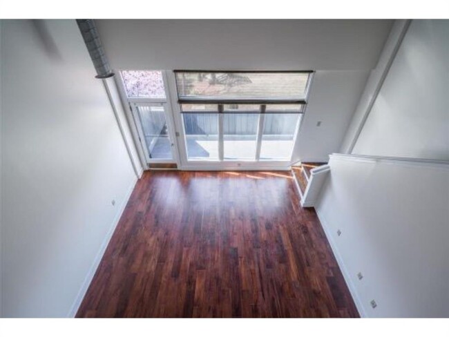 Foto del edificio - 248 W Washington St
