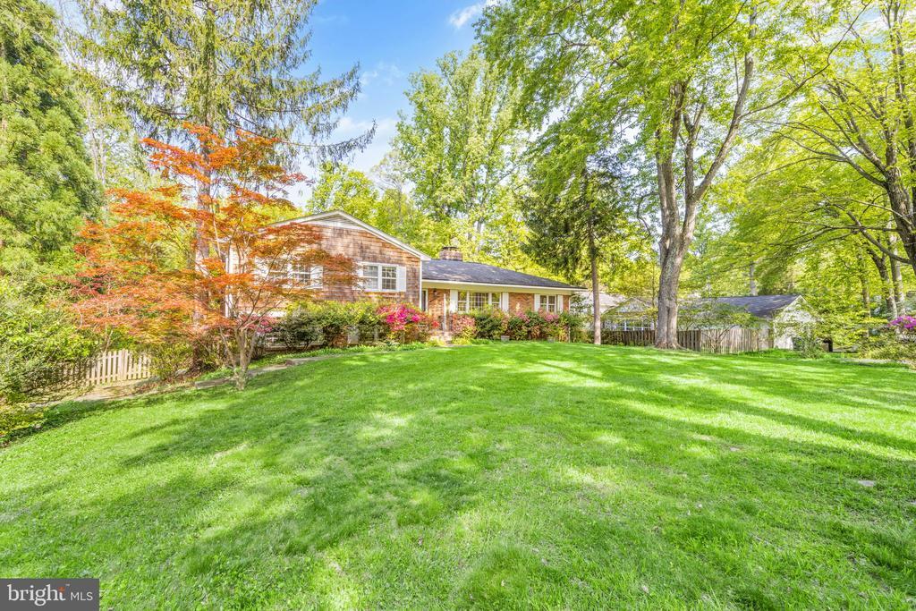 2440 Luckett Ave, Vienna, VA 22180 House Rental in Vienna, VA