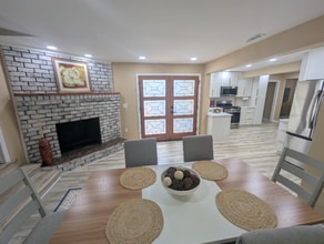 Building Photo - 100 Fairfield Pl NW