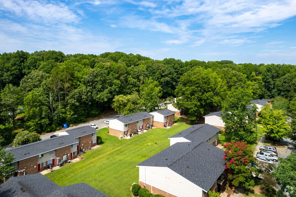 Glenside Apartments in Greensboro, NC