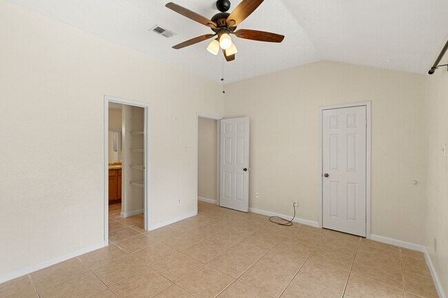 Foto del edificio - 5218 Beaverbrook Dr
