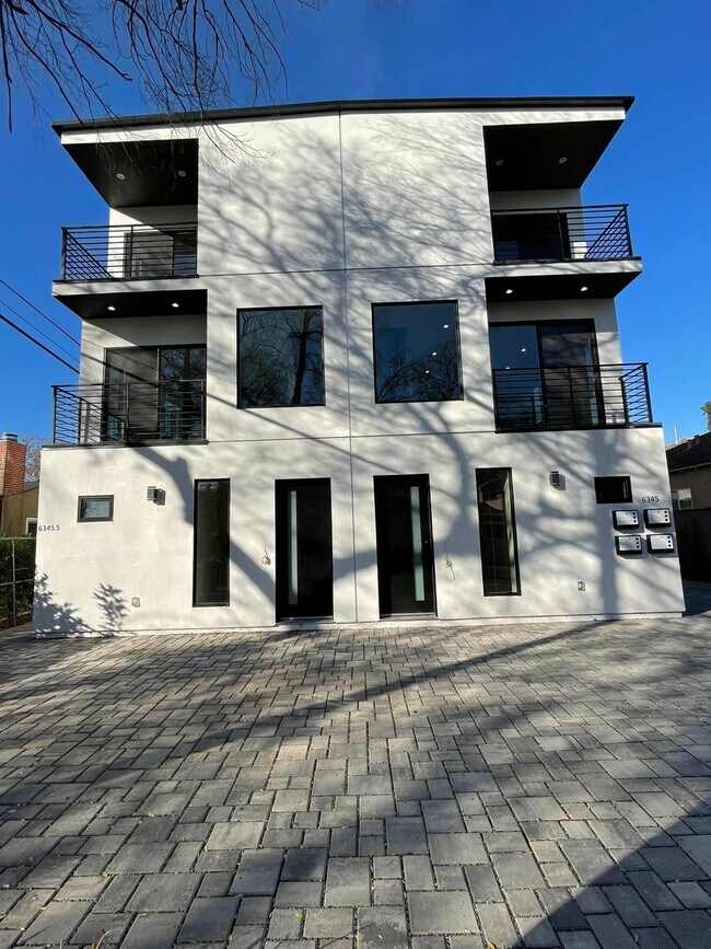 6345 Farmdale Ave, North Hollywood, CA 91606 Townhome Rentals in