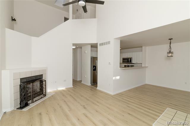 Foto del edificio - 1822 W 101st Ave
