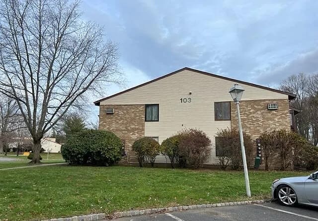 Building Photo - 103 Amberly Dr