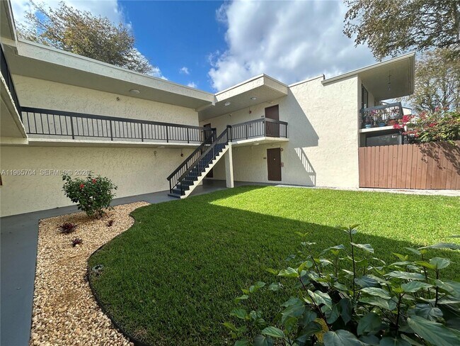 Foto del edificio - 8311 SW 142nd Ave