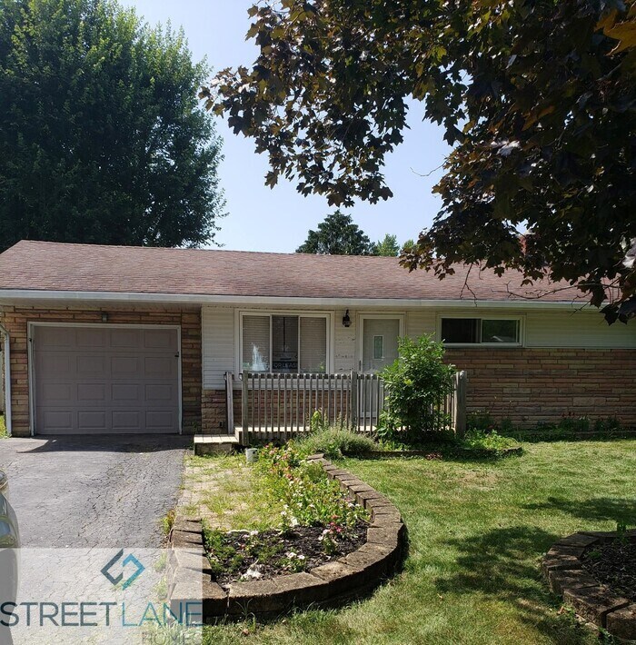 Primary Photo - Charming 3 Bedroom in Delaware!
