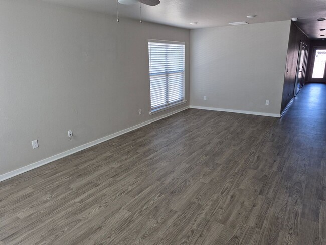 Foto del edificio - Bell Farms - 14412