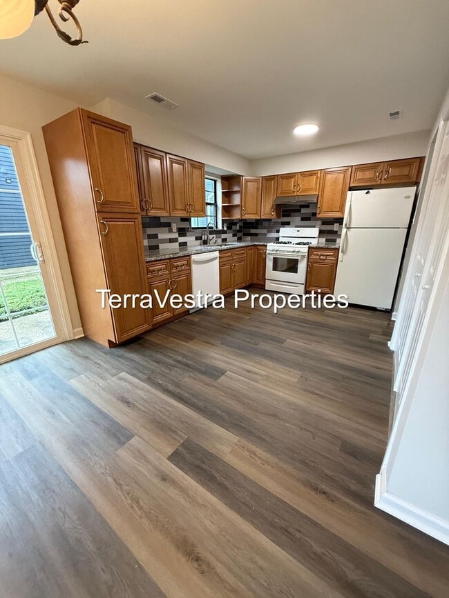 Photo - 2853-2855 Erial Road Apartment