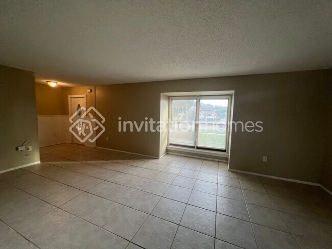 Building Photo - 11385 NW 41st St