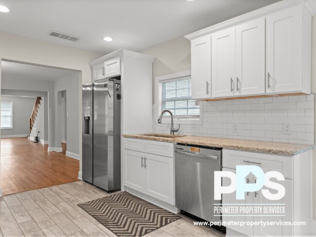 Photo - 1527 Mayflower Ave SW House