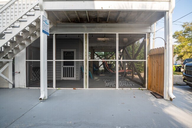 Foto del edificio - FURNISHED OFF-SEASON MONTHLY RENTAL-STARTI...