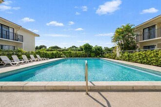 Building Photo - 11116 Royal Palm Blvd