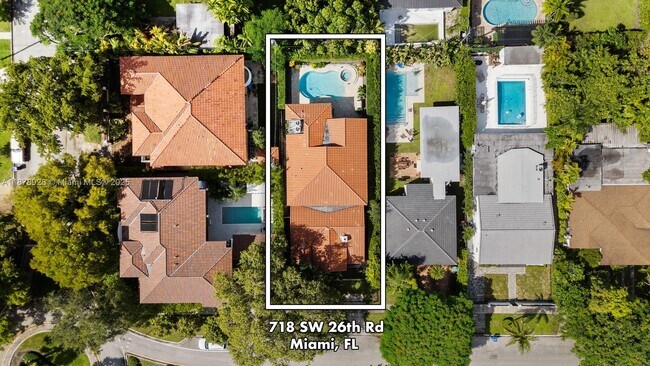 Building Photo - 718 SW 26th Rd