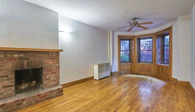 Interior Photo - 3 West 75 Street