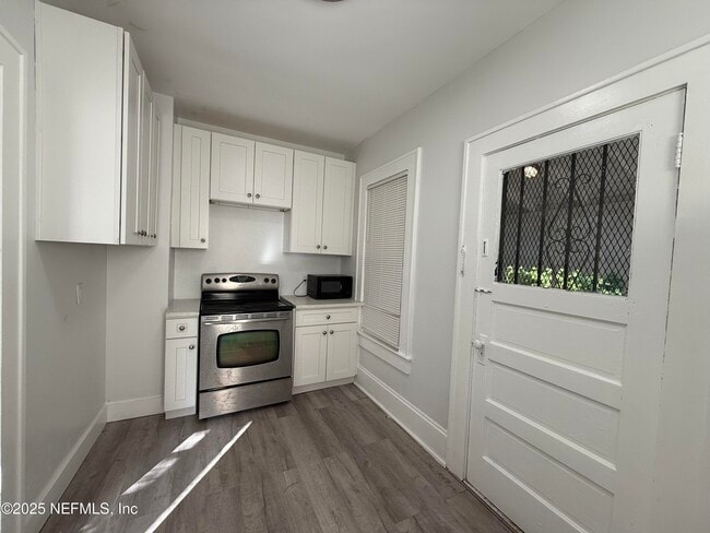 Building Photo - 1268 Kennard St