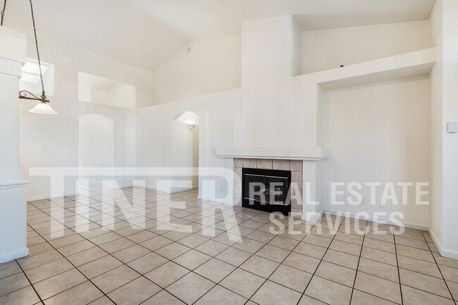 Building Photo - 2424 Julliard Cir