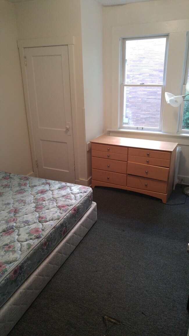 Foto del edificio - 5609 Wilkins Ave