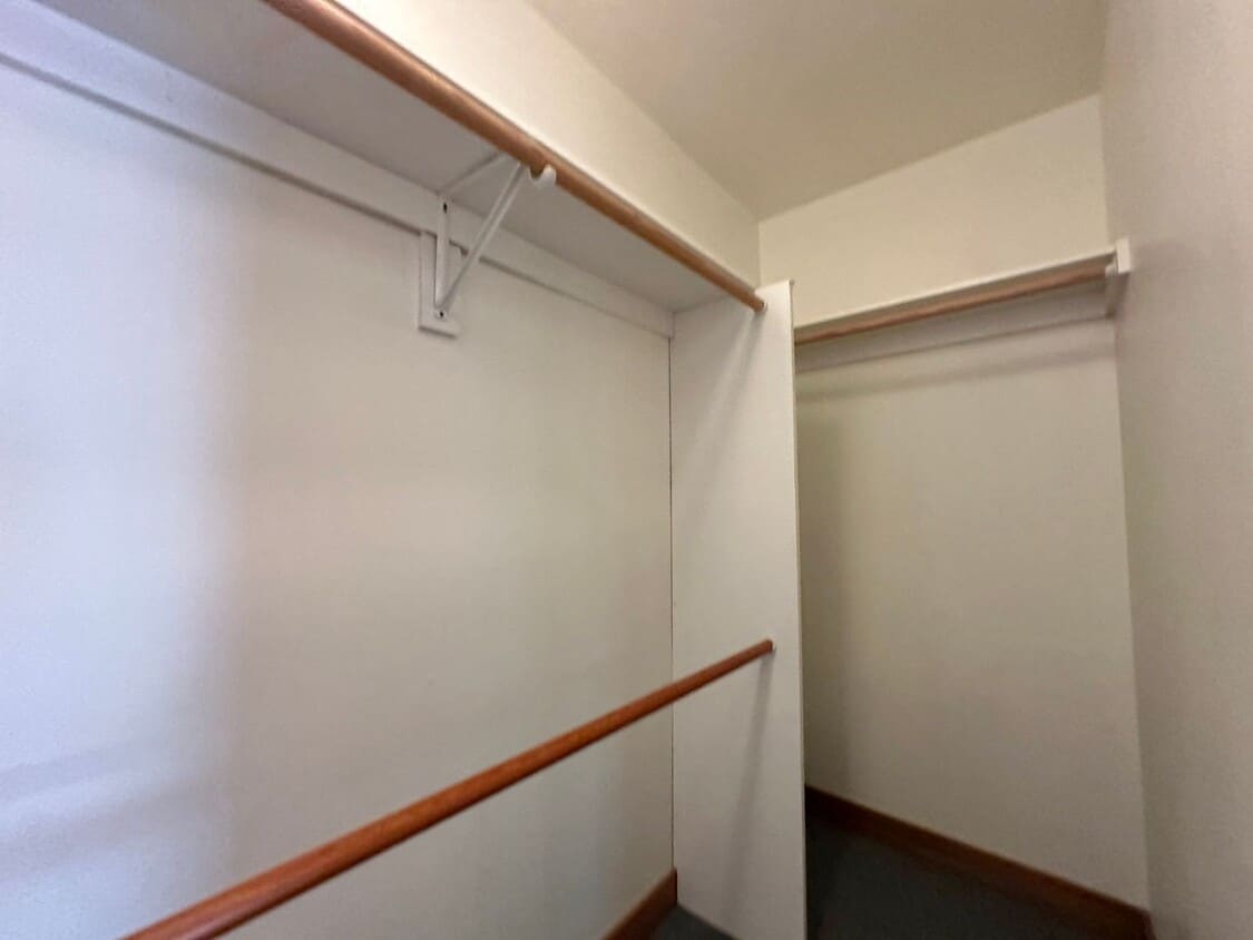 Building Photo - 15708 Rayen St