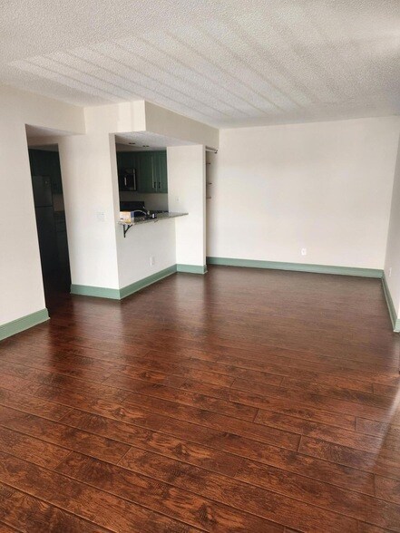 Foto del edificio - 963 Sonesta Ave NE