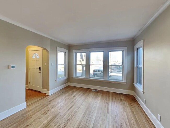 Foto del edificio - 6432 Fairfield Ave