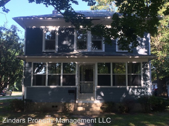 Building Photo - 560 N 4th St