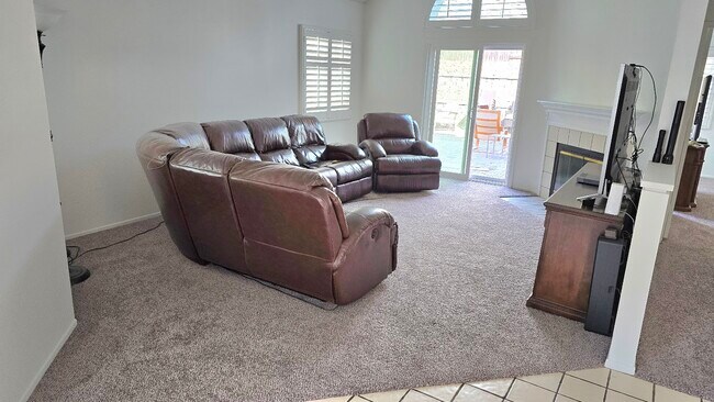 Building Photo - 10348 Rancho Carmel Dr
