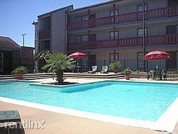 Foto del edificio - 8701 Hammerly Blvd