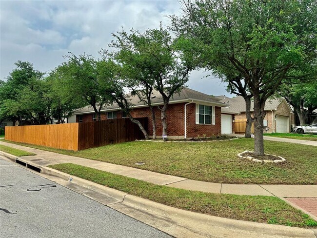 Building Photo - 3840 Noe Ln