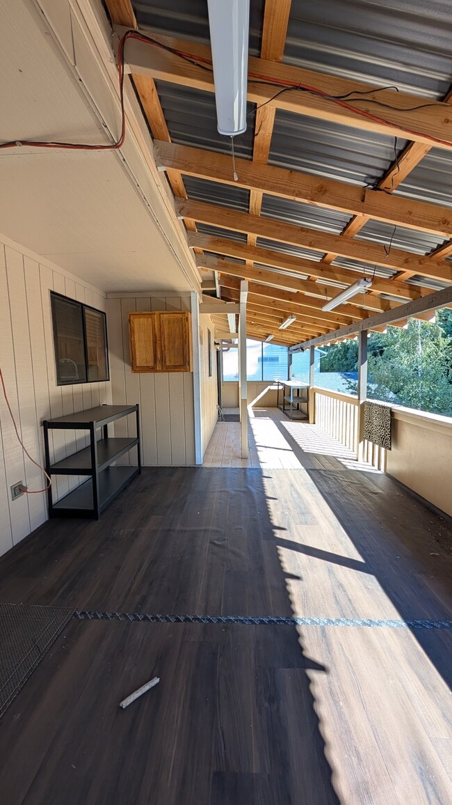 Foto del edificio - 6144 SE Sherman St