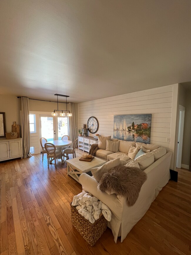 Foto del edificio - 20652 Hummingbird Ln