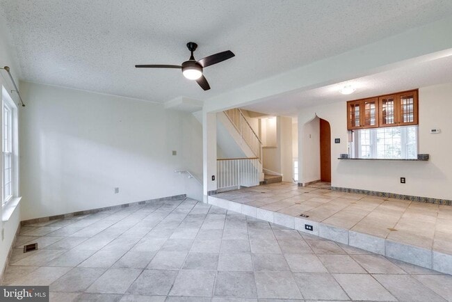 Building Photo - 2432 Ridgehampton Ct