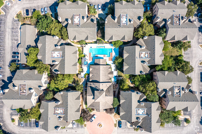 Aerial Photo - Avia Apartments on College Blvd (Overland ...