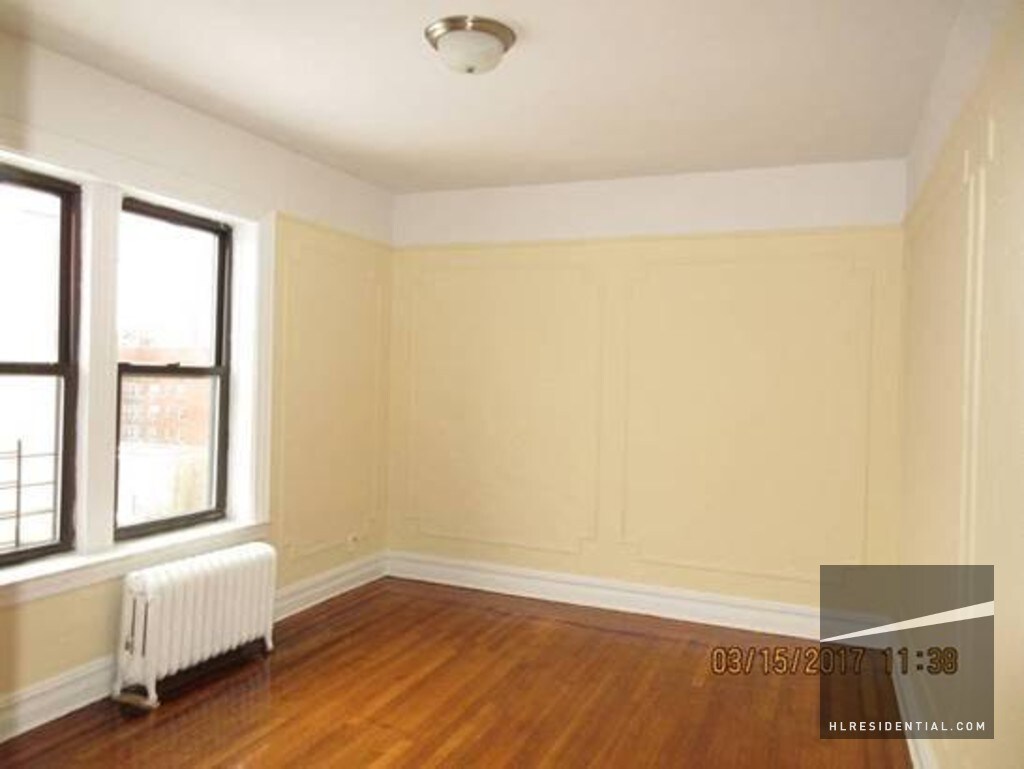 4160 Bowne St Unit 6F, Flushing, NY 11355 Room for Rent in Flushing