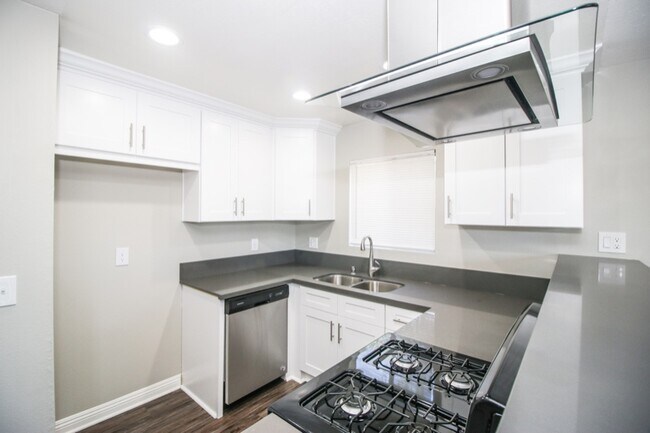 Building Photo - 4931 Charlene Cir