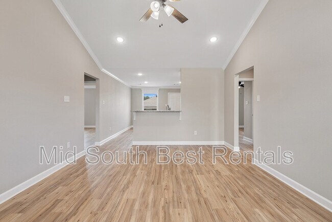 Building Photo - 616 Timberline Rd