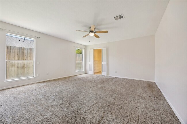 Building Photo - 7618 Bankside Dr
