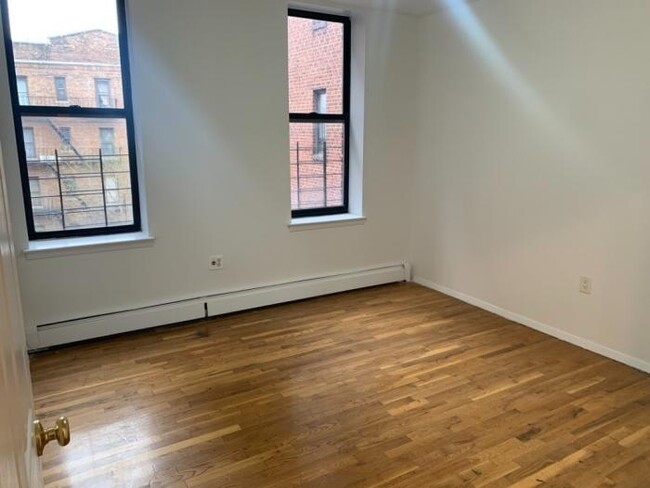 Building Photo - 2 bedroom in BRONX NY 10456