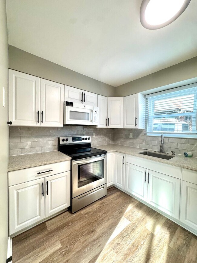 Foto del edificio - 828 N Sherman St