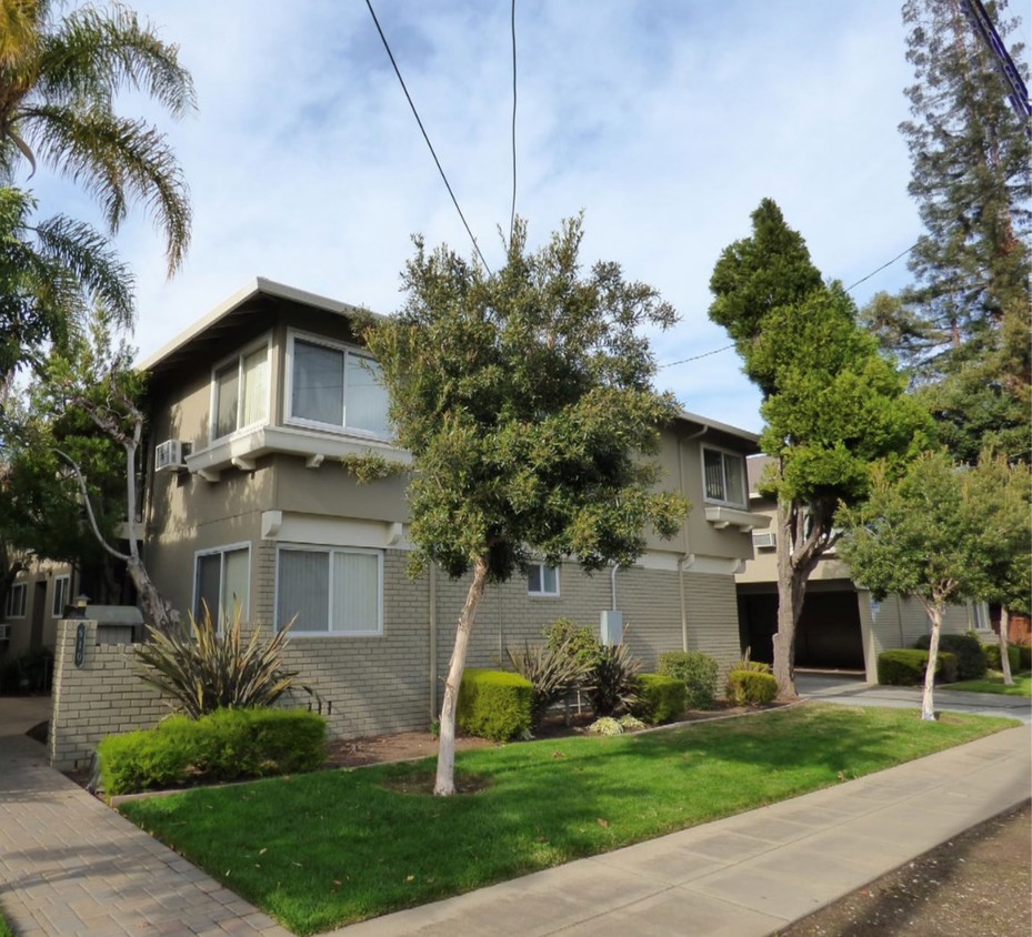 Primary Photo - 910 Rich Ave
