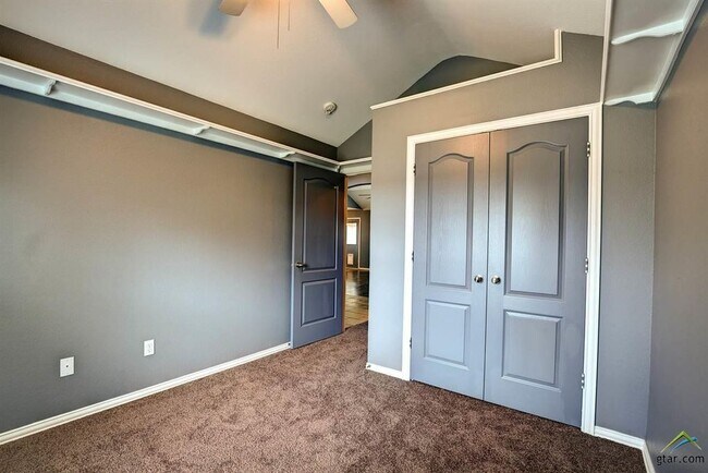 Building Photo - 3323 Mugsy Dr