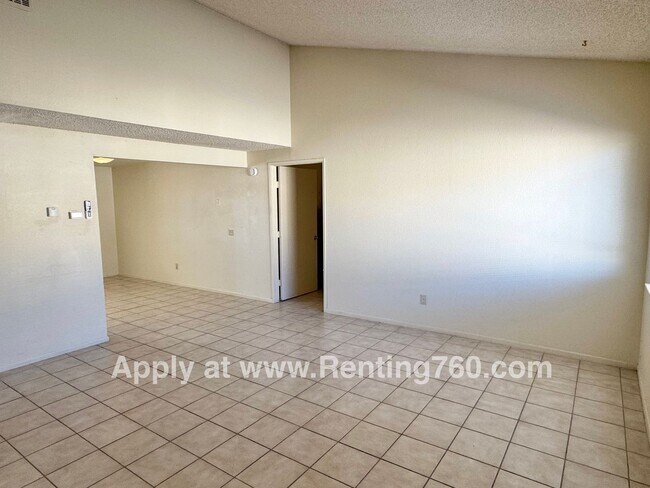 Foto del edificio - Spacious 2 Bed 1 Bath Home With Indoor Laundry Room