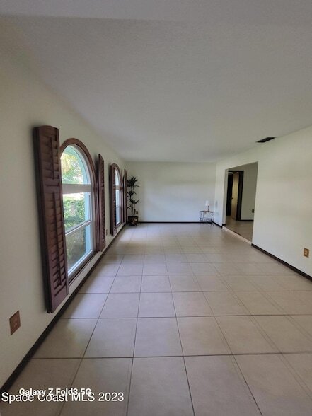 Foto del edificio - 8 Colonial Way