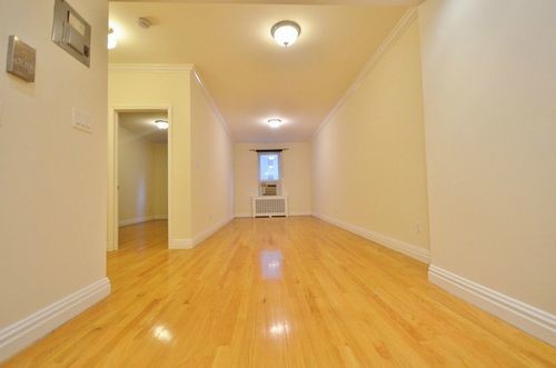 Primary Photo - 121 E 79th St