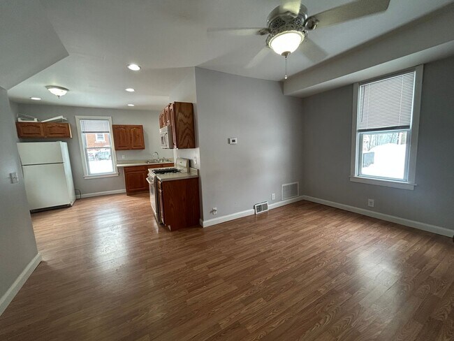 Foto del edificio - Charming Downtown Grove City Home