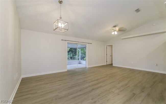 Foto del edificio - 3919 SE 2nd Pl