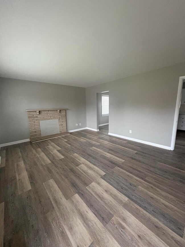 Building Photo - 1117 Meridian Dr