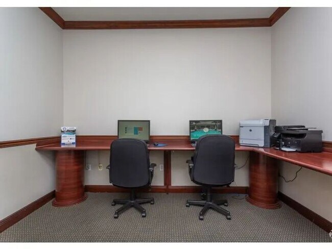 Foto del edificio - 18335 NW 68th Ave
